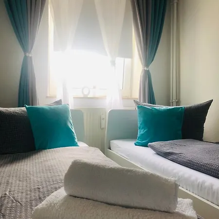 Zentrale 1 1/2 Zimmer *