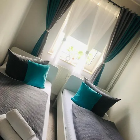 Zentrale 1 1/2 Zimmer *