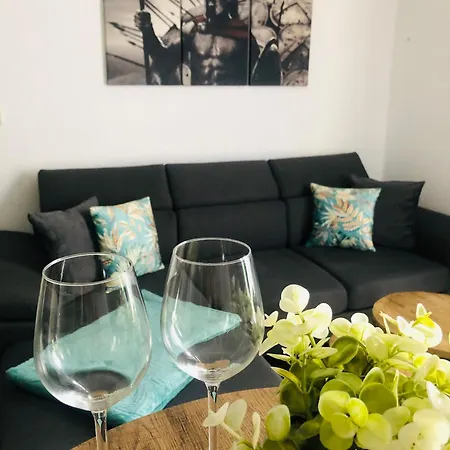 דירה Zentrale 1 1/2 Zimmer וולפסבורג