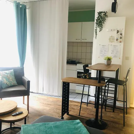 Apartment Zentrale 1 1/2 Zimmer *